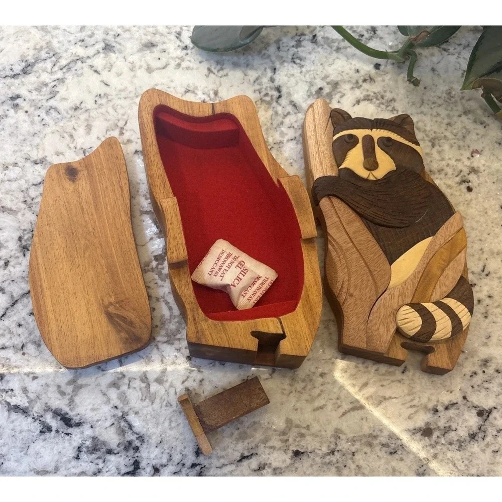 Hand crafted 3D Intarsia Wood Art RACCOON Puzzle Wooden Box Wild‎ Animal